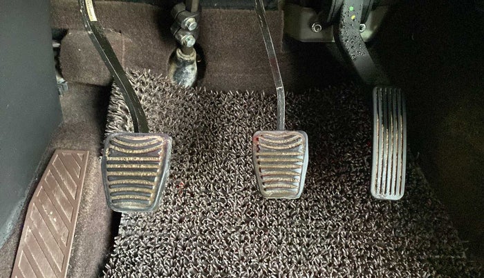 2014 Mahindra XUV500 W8 AWD, Diesel, Manual, 15,149 km, Pedals