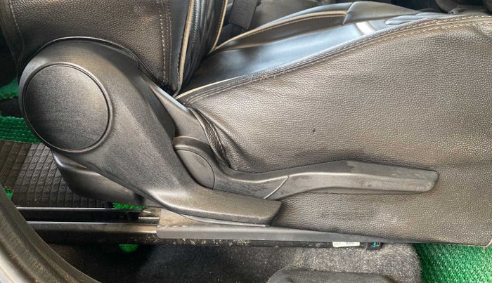 2019 Maruti Swift VXI, Petrol, Manual, 20,654 km, Driver Side Adjustment Panel