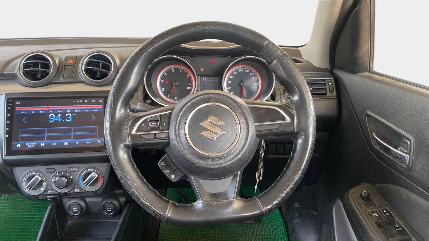2019 Maruti Swift VXI, Petrol, Manual, 20,654 km, Steering Wheel Close Up