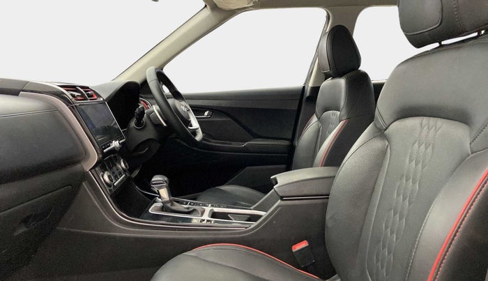 2022 Hyundai Creta SX (O) AT KINGHT 1.5 DIESEL, Diesel, Automatic, 35,513 km, Right Side Front Door Cabin