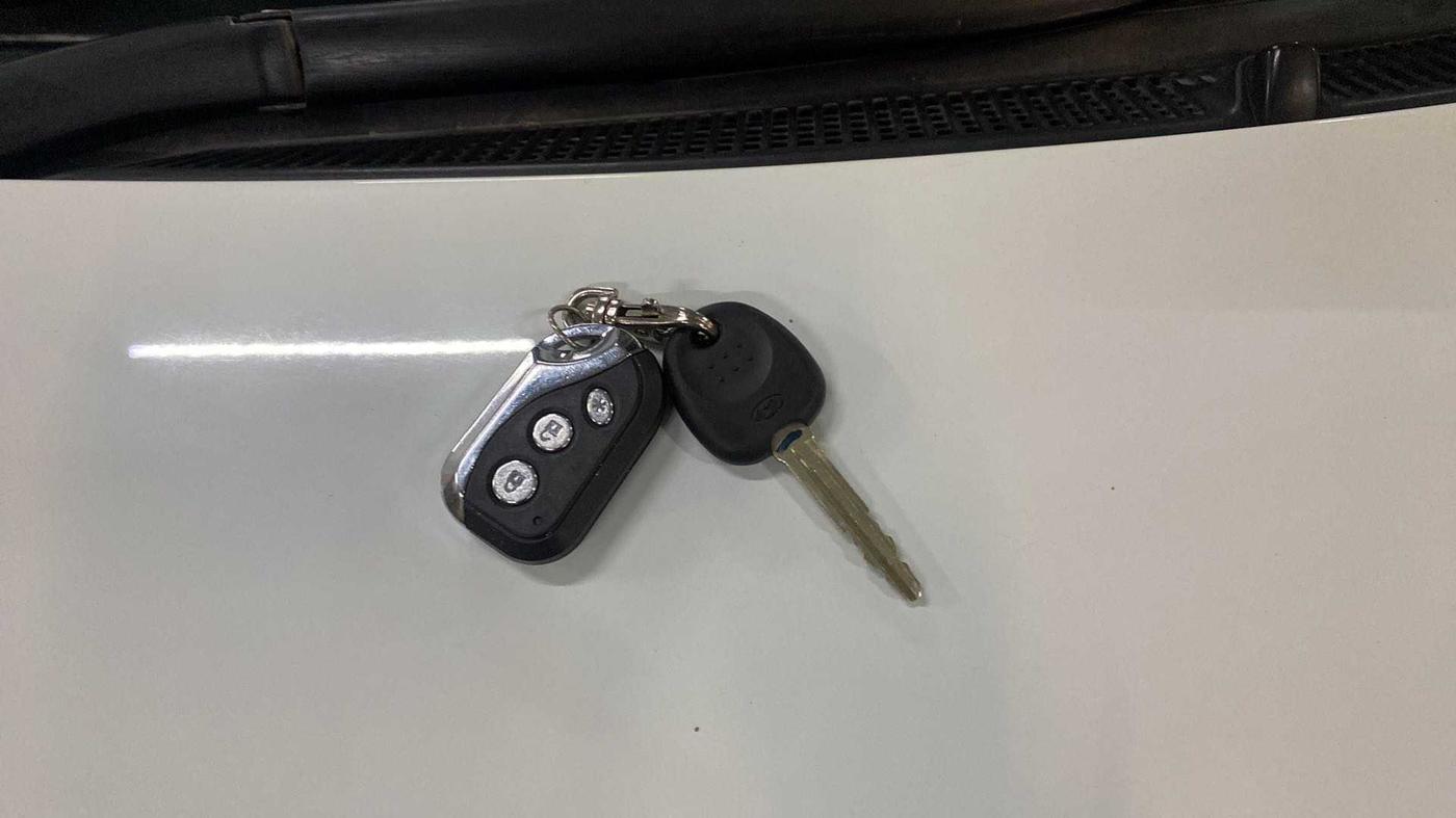 2012 Hyundai i10 MAGNA 1.2, Petrol, Manual, 41,198 km, Key Close Up