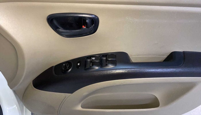 2012 Hyundai i10 MAGNA 1.2, Petrol, Manual, 41,198 km, Driver Side Door Panels Control