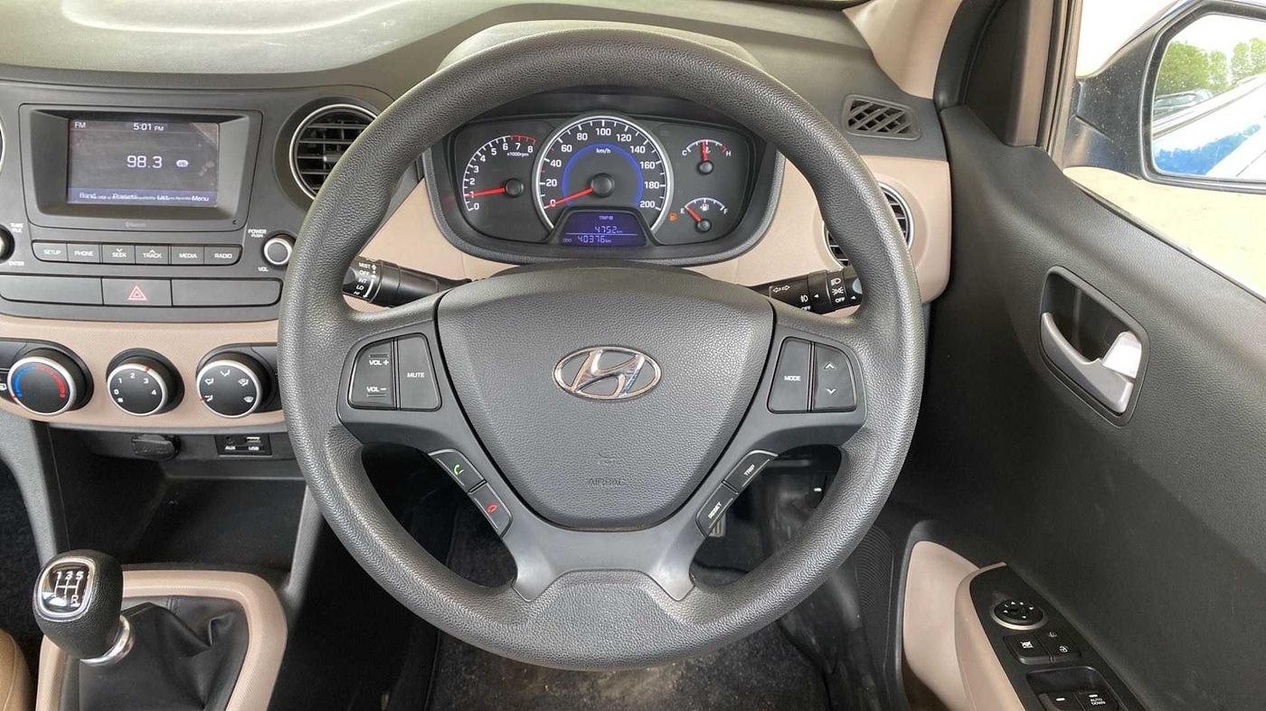 2017 Hyundai Grand i10 SPORTZ 1.2 KAPPA VTVT, CNG, Manual, 40,393 km, Steering Wheel Close Up