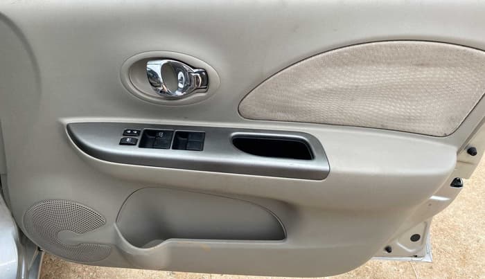 2013 Nissan Micra XV CVT, Petrol, Automatic, 68,516 km, Driver Side Door Panels Control