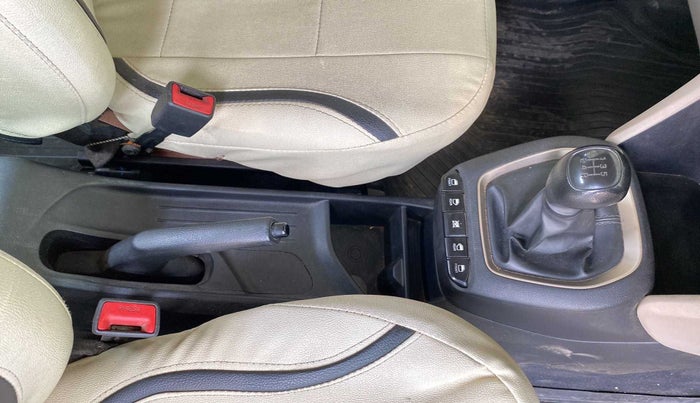 2019 Hyundai NEW SANTRO SPORTZ MT, CNG, Manual, 67,006 km, Gear Lever