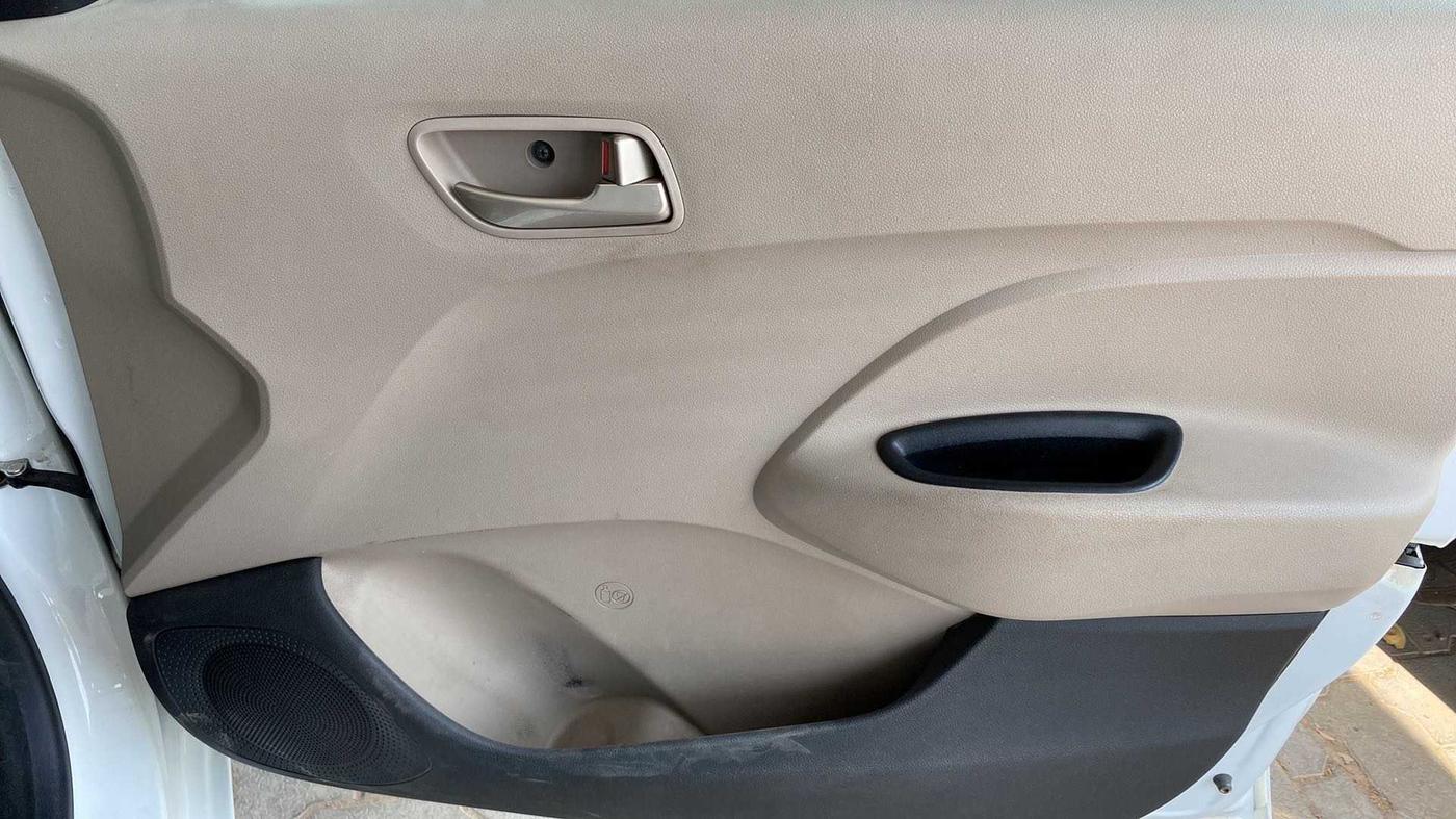2019 Hyundai NEW SANTRO SPORTZ MT, CNG, Manual, 67,006 km, Driver Side Door Panels Control
