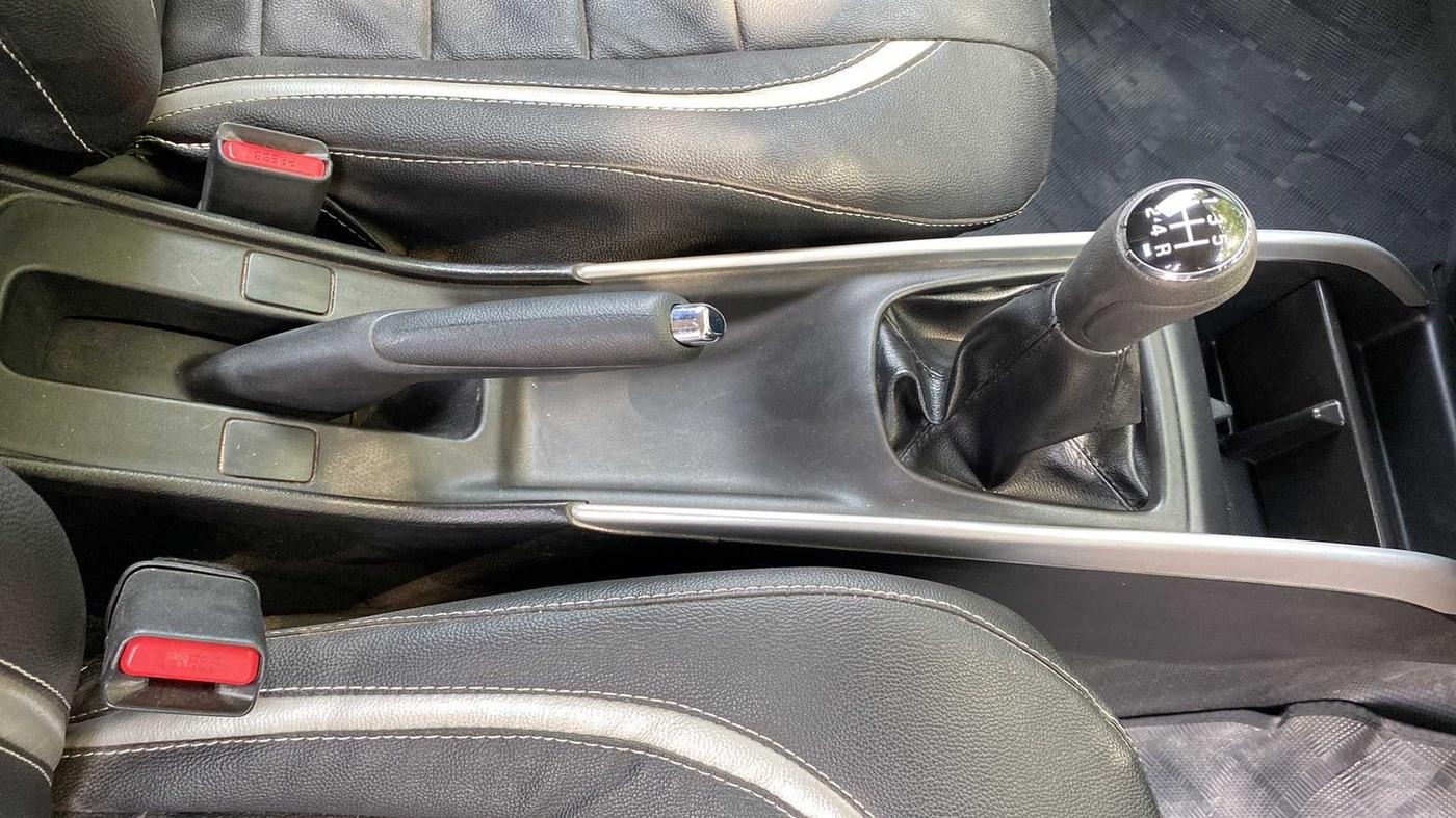 2017 Maruti Baleno DELTA PETROL 1.2, Petrol, Manual, 11,674 km, Gear Lever