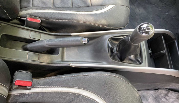 2017 Maruti Baleno DELTA PETROL 1.2, Petrol, Manual, 11,674 km, Gear Lever