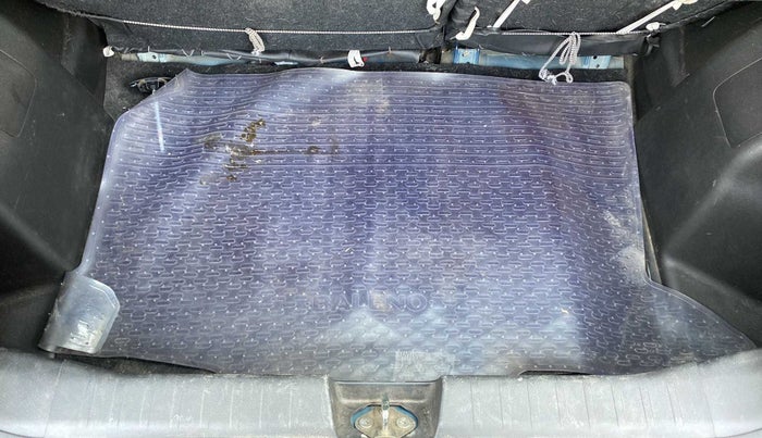 2017 Maruti Baleno DELTA PETROL 1.2, Petrol, Manual, 27,684 km, Boot Inside