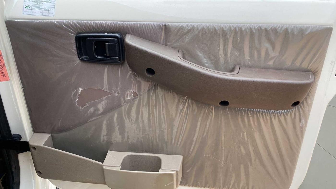 2022 Mahindra Bolero B6 (O), Diesel, Manual, 16,828 km, Driver Side Door Panels Control