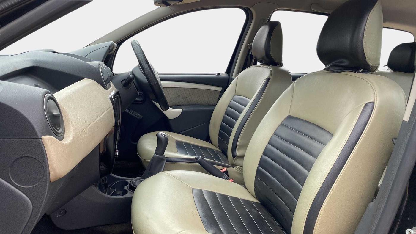 2014 Renault Duster 85 PS RXL DIESEL, Diesel, Manual, 99,731 km, Right Side Front Door Cabin