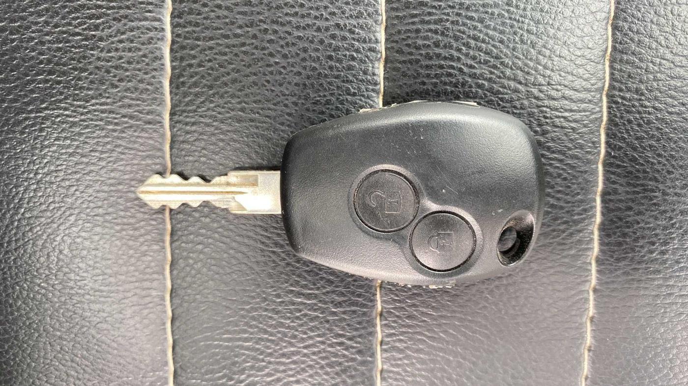 2014 Renault Duster 85 PS RXL DIESEL, Diesel, Manual, 99,731 km, Key Close Up