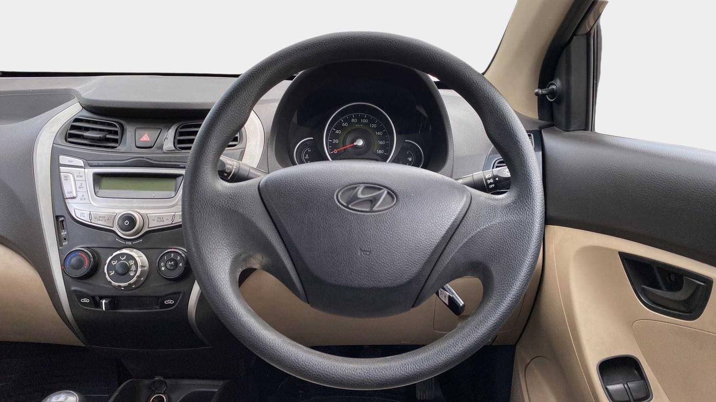 2014 Hyundai Eon MAGNA +, Petrol, Manual, 59,335 km, Steering Wheel Close Up