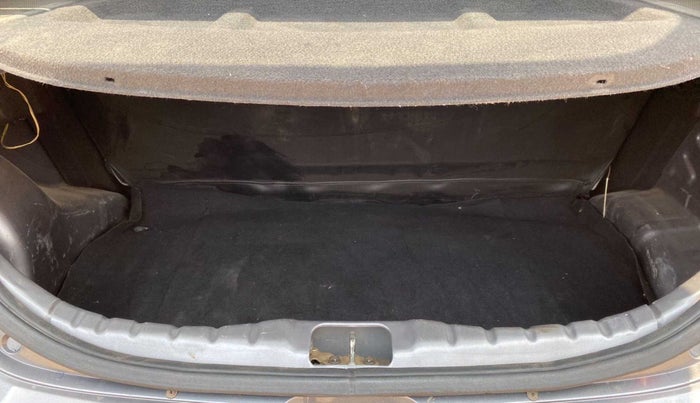 2014 Hyundai Eon MAGNA +, Petrol, Manual, 59,335 km, Boot Inside