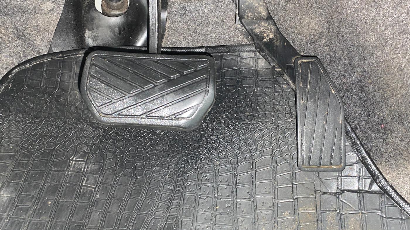 2016 Maruti Alto K10 VXI (O) AMT, Petrol, Automatic, 30,851 km, Pedals