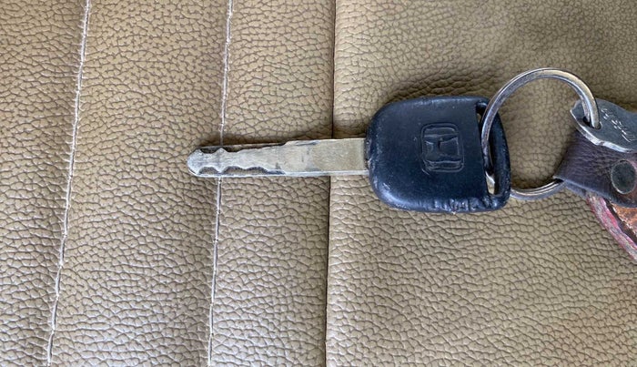 2014 Honda Amaze 1.2L I-VTEC VX, Petrol, Manual, 89,619 km, Key Close Up