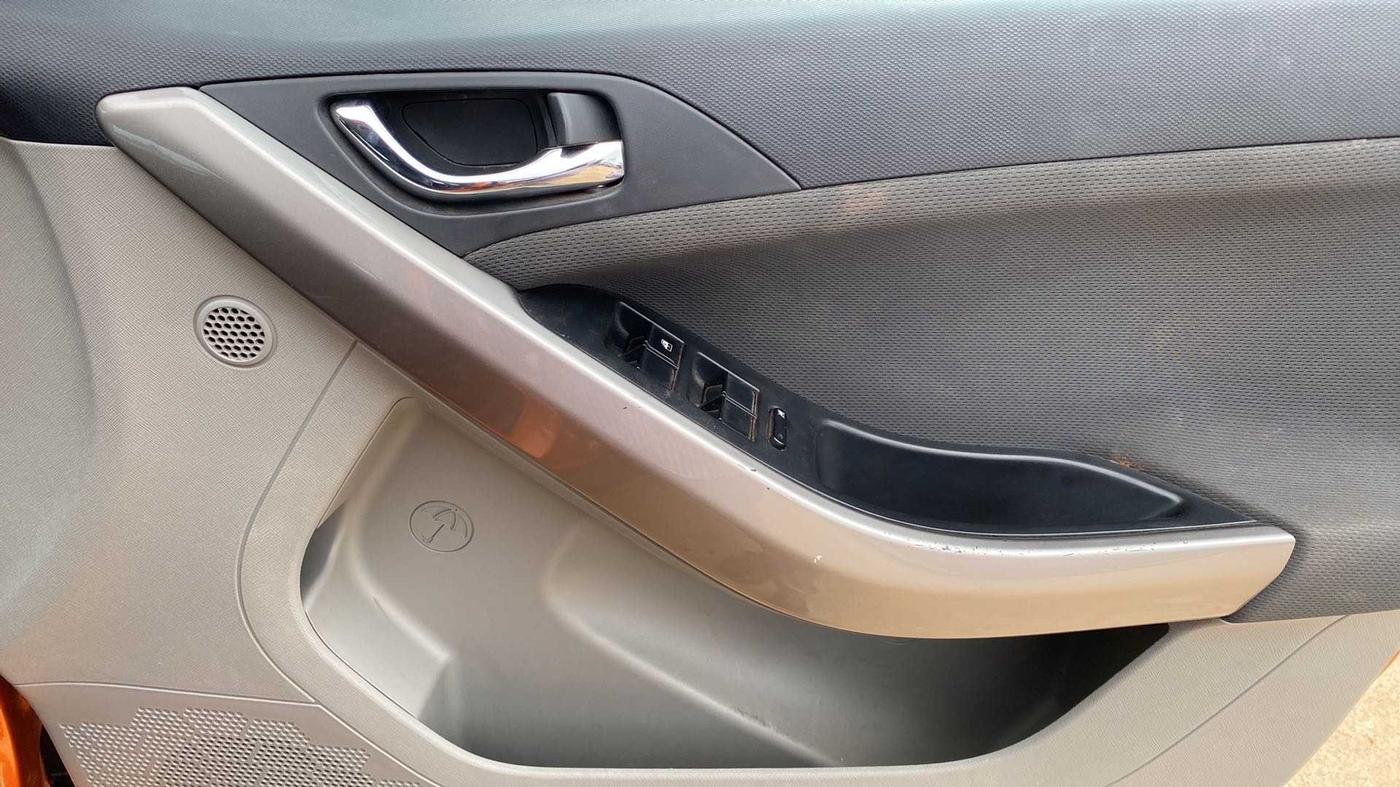 2019 Tata NEXON XZA PLUS PETROL DUAL TONE, Petrol, Automatic, 59,737 km, Driver Side Door Panels Control