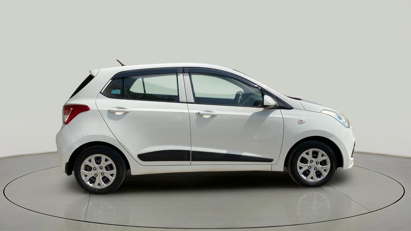 2016 Hyundai Grand i10 MAGNA 1.2 KAPPA VTVT, CNG, Manual, 78,661 km, Right Side View