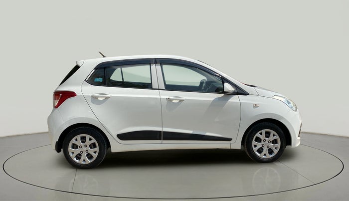 2016 Hyundai Grand i10 MAGNA 1.2 KAPPA VTVT, CNG, Manual, 78,661 km, Right Side View