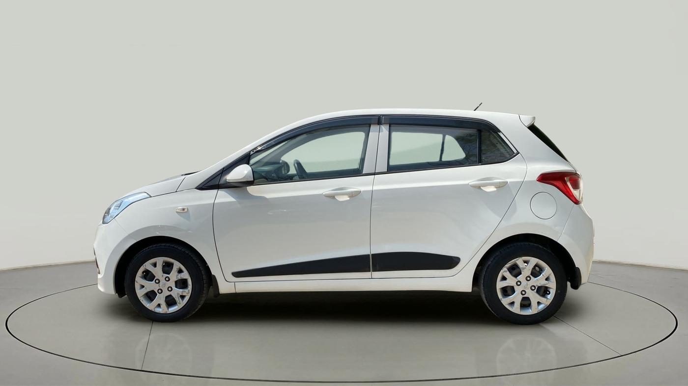 2016 Hyundai Grand i10 MAGNA 1.2 KAPPA VTVT, CNG, Manual, 78,661 km, Left Side