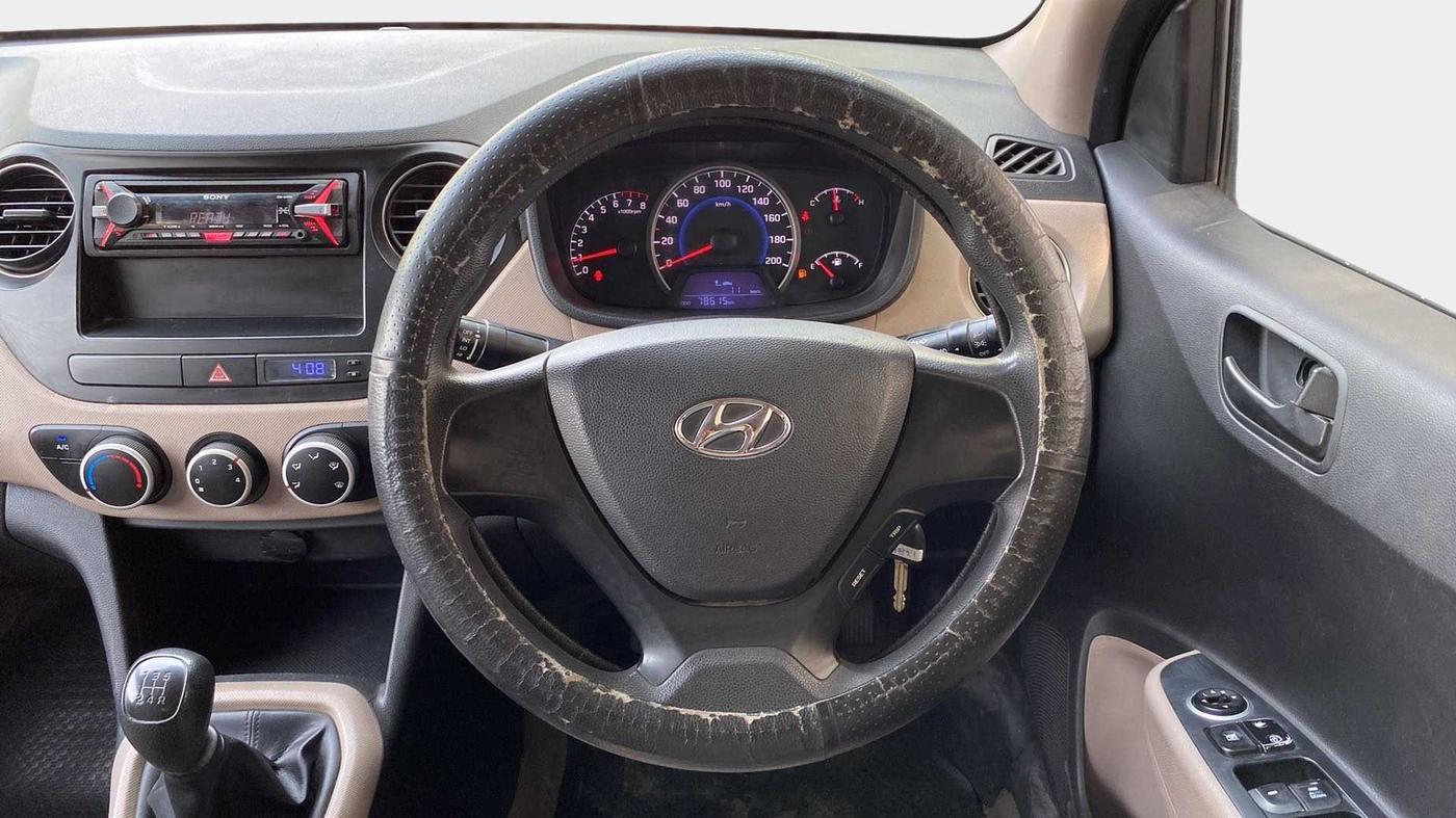 2016 Hyundai Grand i10 MAGNA 1.2 KAPPA VTVT, CNG, Manual, 78,661 km, Steering Wheel Close Up