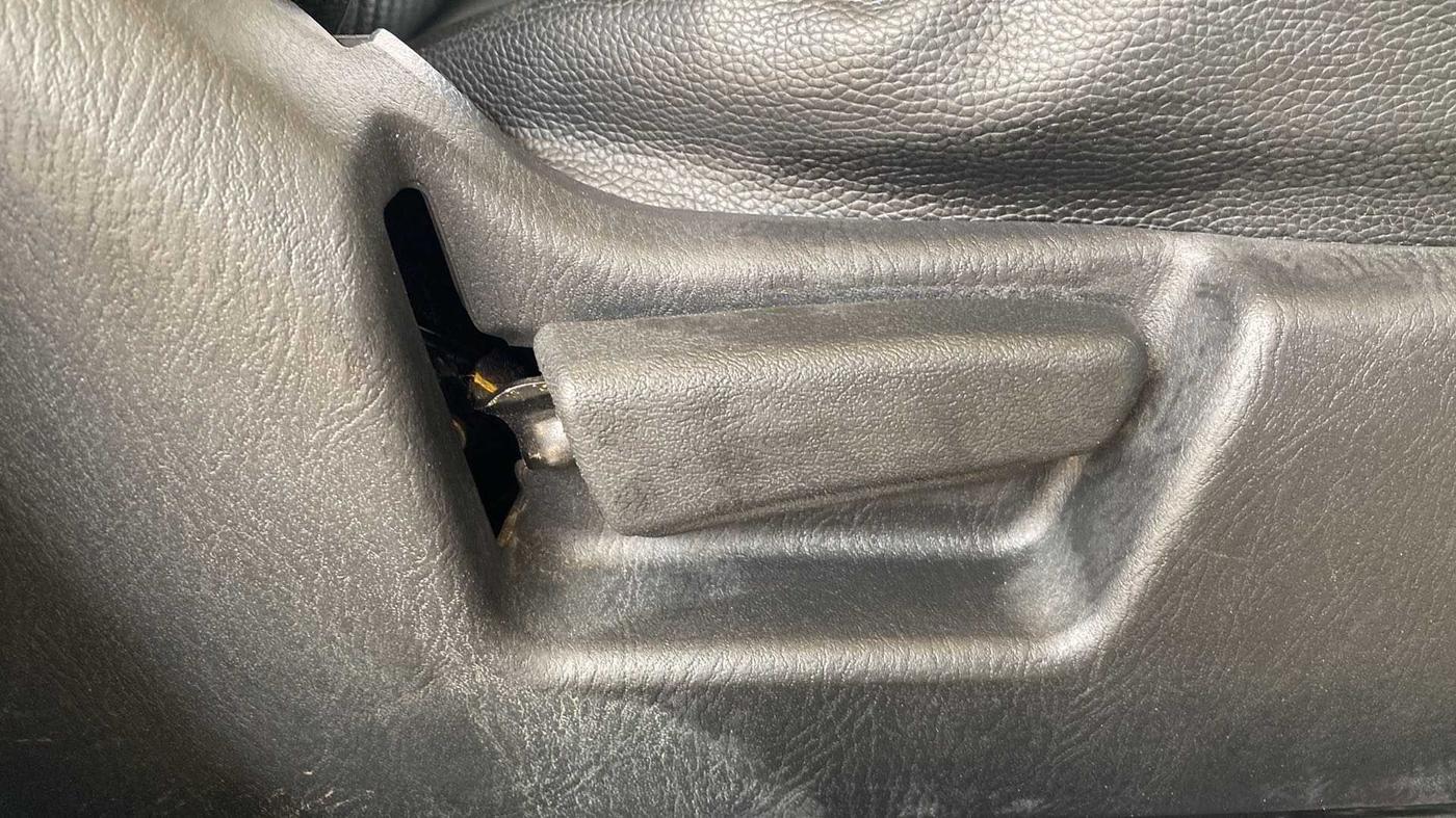 2020 Maruti Alto VXI, Petrol, Manual, 17,009 km, Driver Side Adjustment Panel