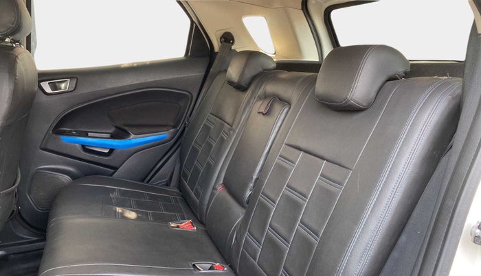 2018 Ford Ecosport TITANIUM 1.5L SIGNATURE EDITION (SUNROOF) DIESEL, Diesel, Manual, 1,15,367 km, Right Side Rear Door Cabin