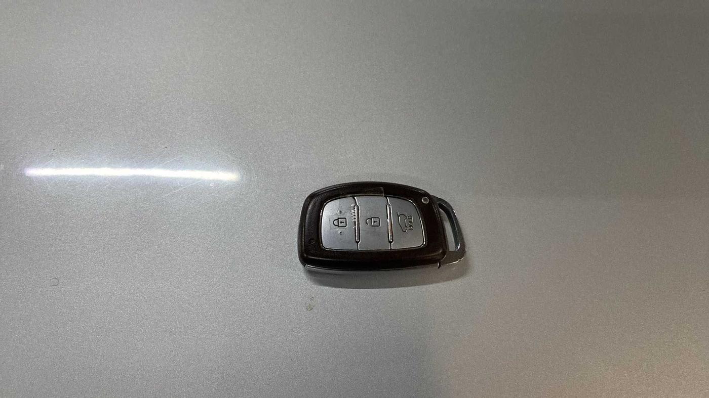 2016 Hyundai Creta SX PLUS 1.6 PETROL, Petrol, Manual, 20,999 km, Key Close Up