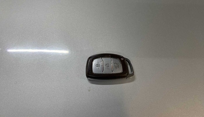 2016 Hyundai Creta SX PLUS 1.6 PETROL, Petrol, Manual, 20,999 km, Key Close Up