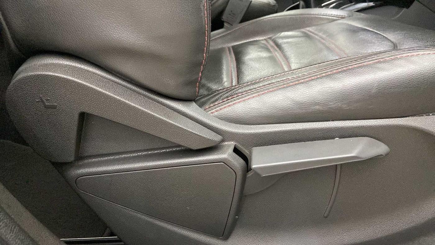 2016 Ford Ecosport TITANIUM+ 1.0L ECOBOOST, Petrol, Manual, 39,725 km, Driver Side Adjustment Panel