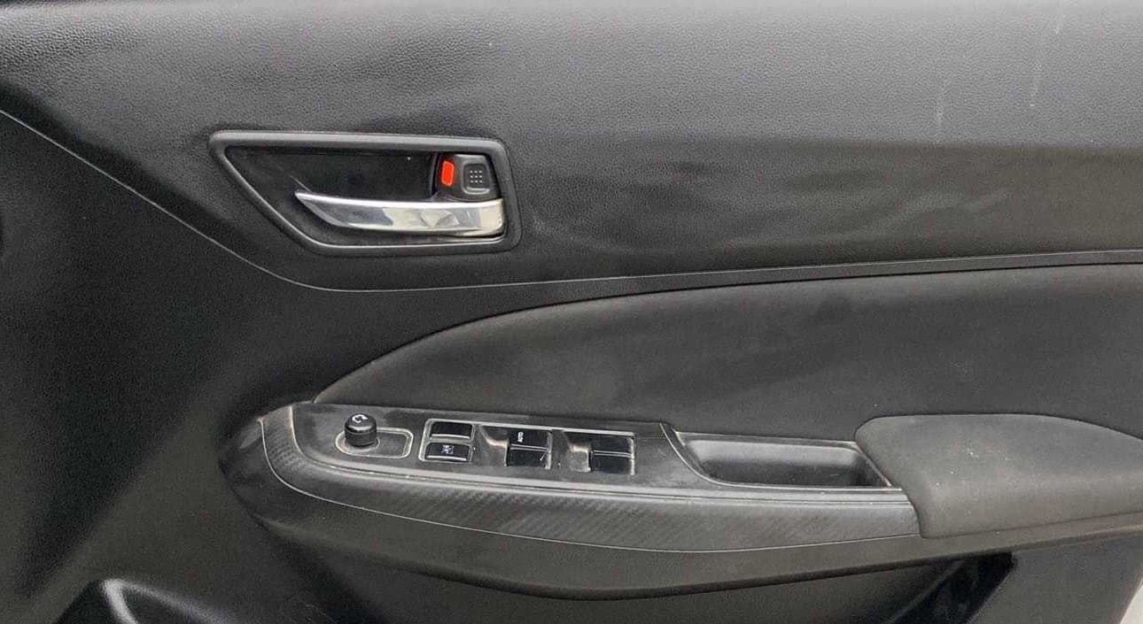 2019 Maruti Swift VXI, Petrol, Manual, 60,993 km, Driver Side Door Panels Control