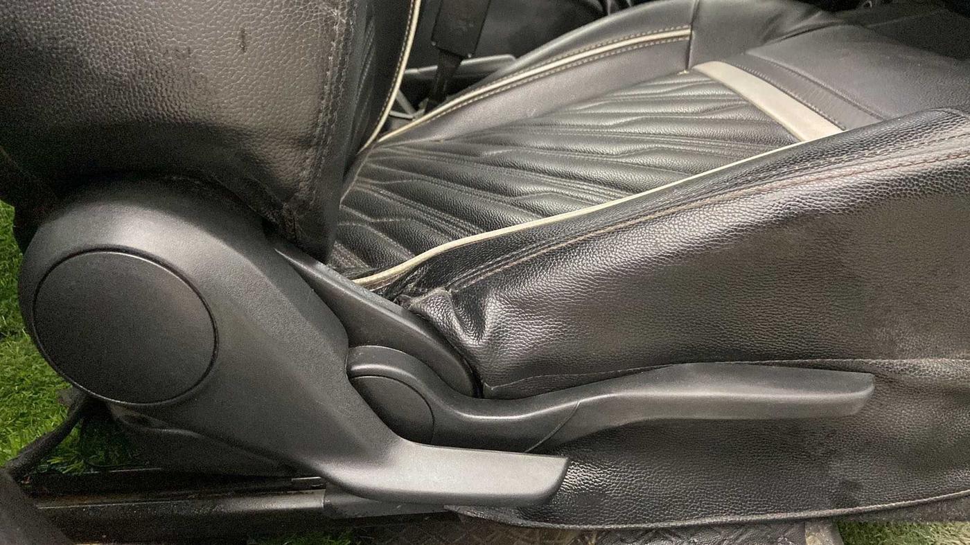 2019 Maruti Swift VXI, Petrol, Manual, 60,993 km, Driver Side Adjustment Panel
