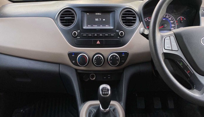 2017 Hyundai Grand i10 SPORTZ 1.2 KAPPA VTVT, Petrol, Manual, 61,905 km, Air Conditioner