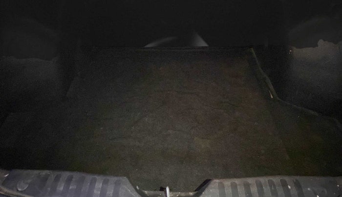 2017 Maruti Ciaz DELTA 1.4 MT PETROL, Petrol, Manual, 49,868 km, Boot Inside