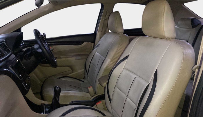 2017 Maruti Ciaz DELTA 1.4 MT PETROL, Petrol, Manual, 49,868 km, Right Side Front Door Cabin