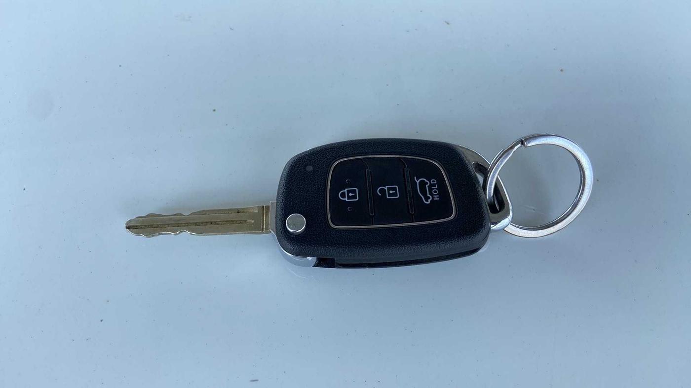 2021 Hyundai VENUE SX 1.0 TURBO IMT, Petrol, Manual, 30,768 km, Key Close Up