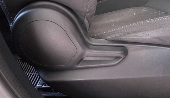 2020 Tata NEXON XM PETROL, Petrol, Manual, 45,935 km, Driver Side Adjustment Panel