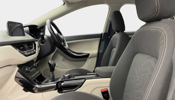 2021 Tata NEXON XZ PLUS DIESEL SUNROOF, Diesel, Manual, 32,265 km, Right Side Front Door Cabin