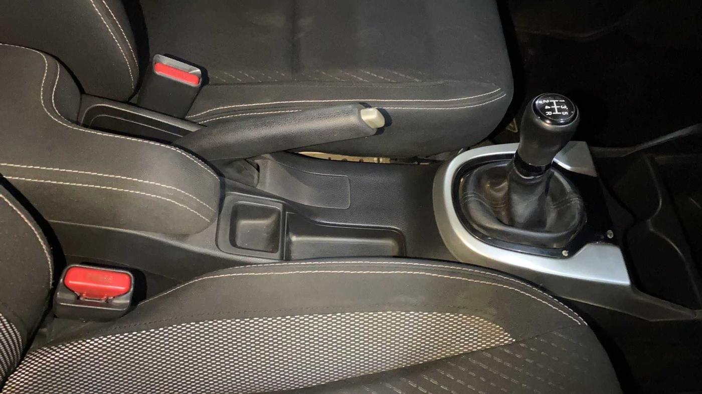 2017 Honda WR-V 1.2L I-VTEC VX MT, Petrol, Manual, 60,677 km, Gear Lever