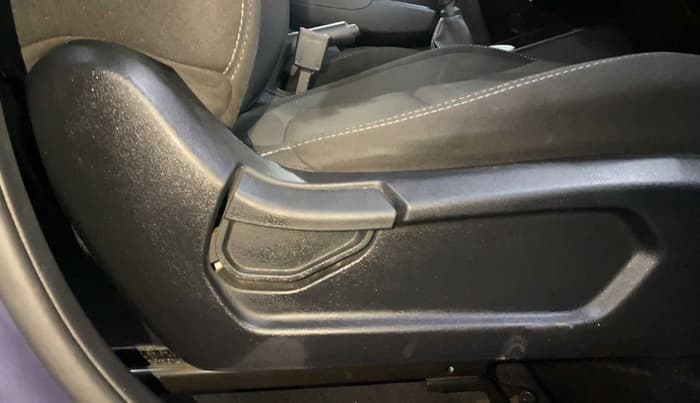 2021 Hyundai VENUE S 1.2, Petrol, Manual, 19,414 km, Driver Side Adjustment Panel