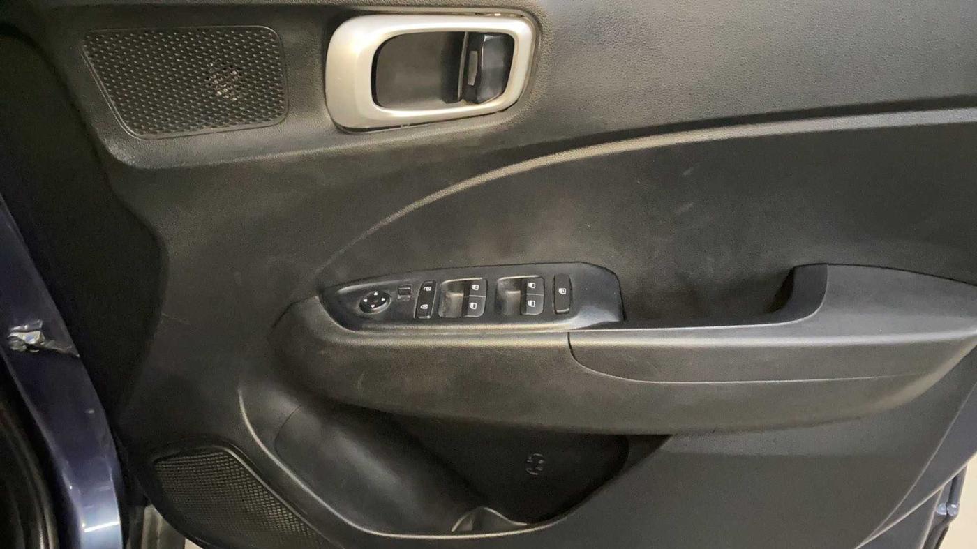 2021 Hyundai VENUE S 1.2, Petrol, Manual, 19,414 km, Driver Side Door Panels Control