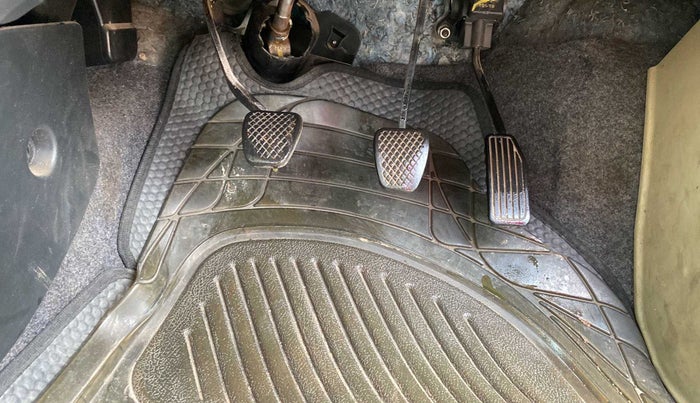 2013 Honda Brio S MT, Petrol, Manual, 54,302 km, Pedals