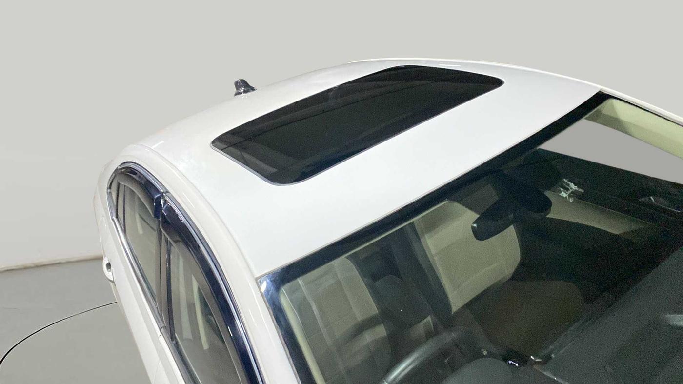 2022 Skoda SLAVIA STYLE 1.5L TSI DSG, Petrol, Automatic, 5,481 km, Roof