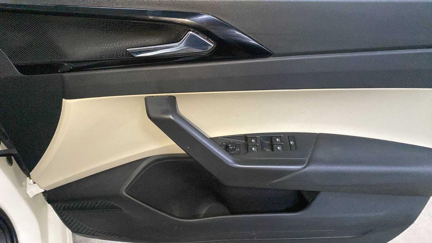 2022 Skoda SLAVIA STYLE 1.5L TSI DSG, Petrol, Automatic, 5,481 km, Driver Side Door Panels Control