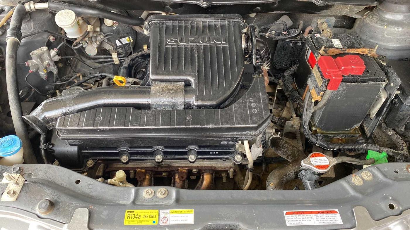 2016 Maruti Swift VXI, Petrol, Manual, 30,581 km, Open Bonet
