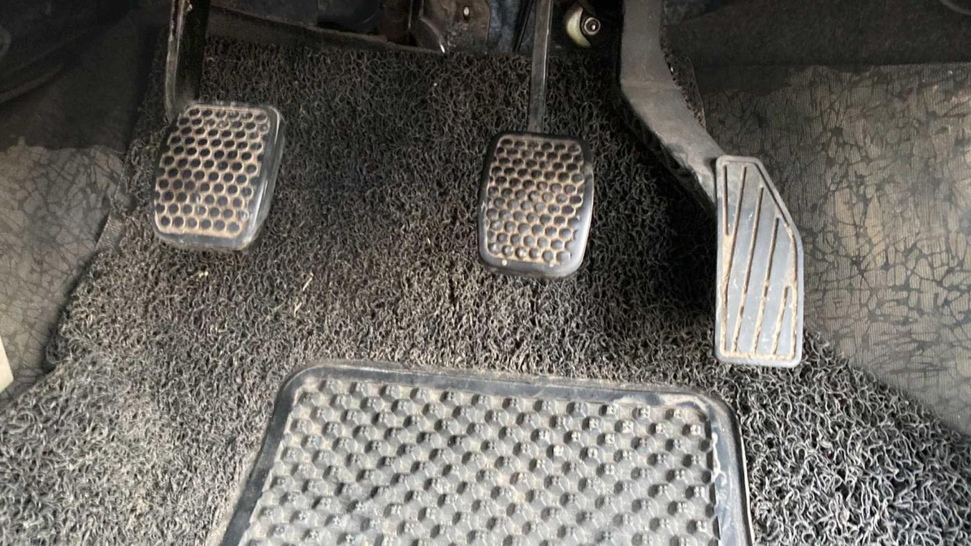 2019 Maruti Alto LXI, Petrol, Manual, 37,724 km, Pedals