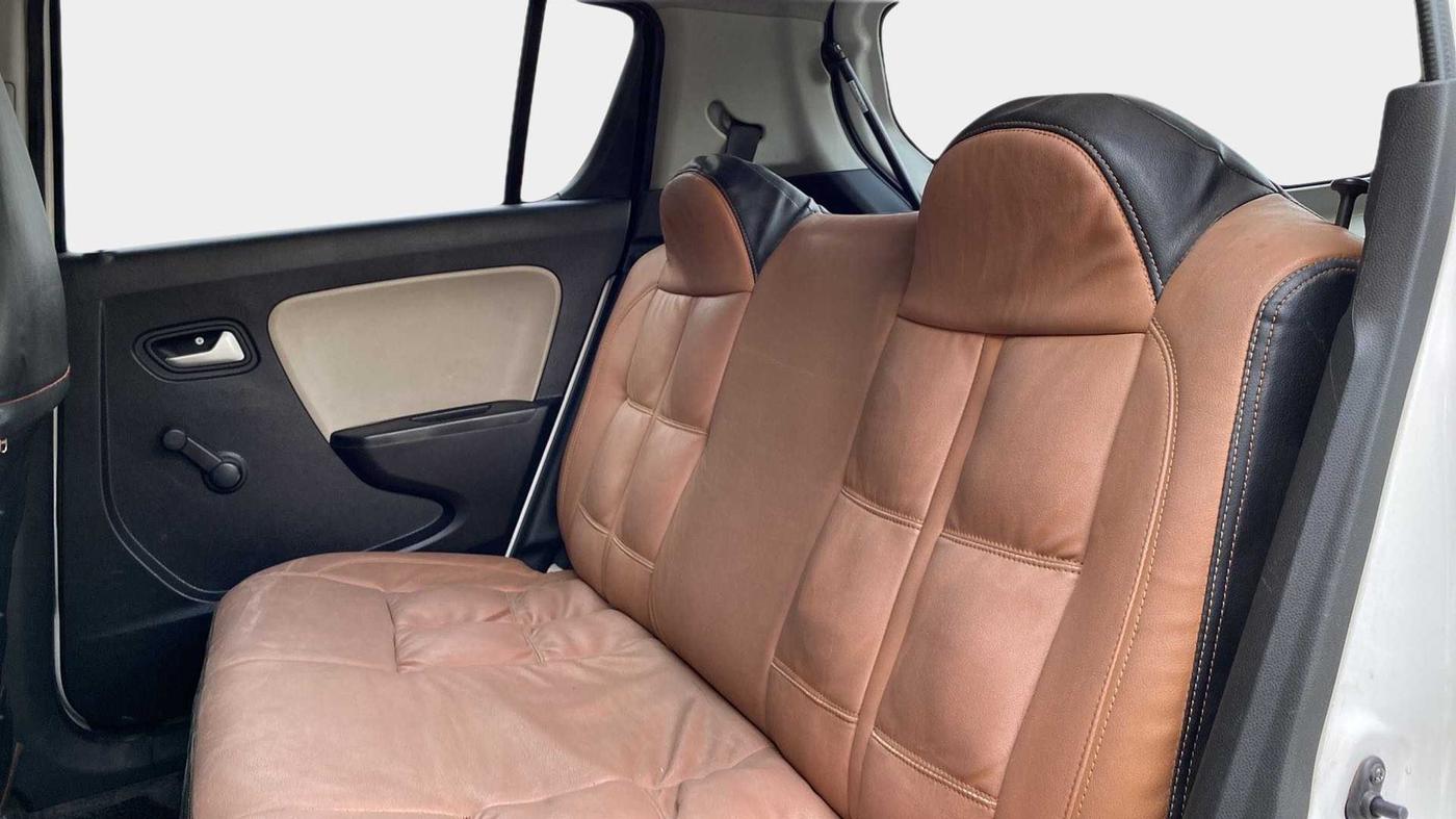2019 Maruti Alto LXI, Petrol, Manual, 37,724 km, Right Side Rear Door Cabin