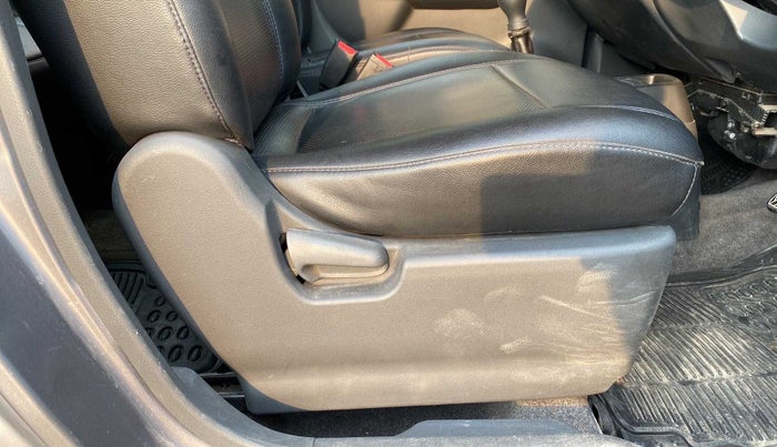 2012 Maruti Wagon R 1.0 VXI, Petrol, Manual, 44,383 km, Driver Side Adjustment Panel