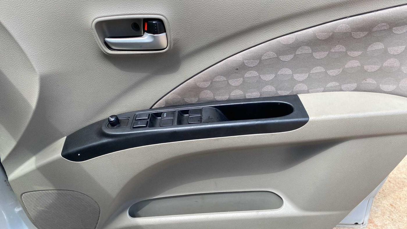 2016 Maruti Celerio ZXI, Petrol, Manual, 75,594 km, Driver Side Door Panels Control