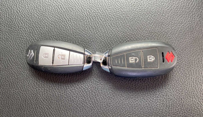2016 Maruti Baleno ZETA PETROL 1.2, Petrol, Manual, 47,679 km, Key Close Up